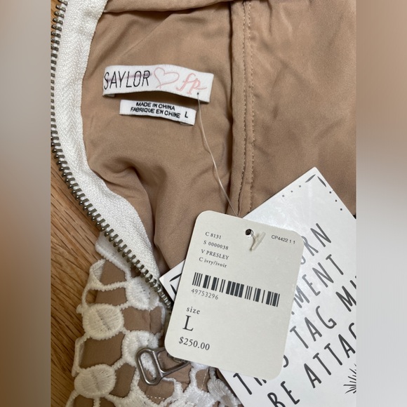 Saylor x Free People White Lace Presley Mini Dress Size Large NWT - Picture 5 of 5